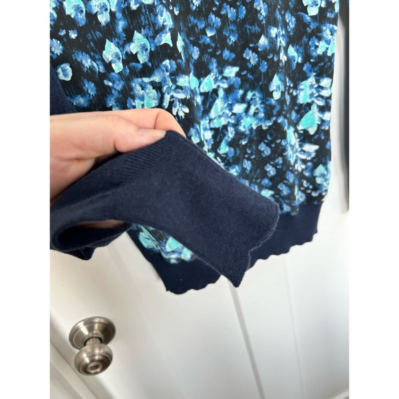 NWT Barneys New York Women's V-Neck Knit Cardigan Sweater Navy Blue‎ Size XS - Picture 10 of 13